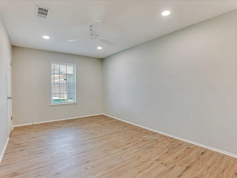 104 Pontiac Dr — Photo 20
