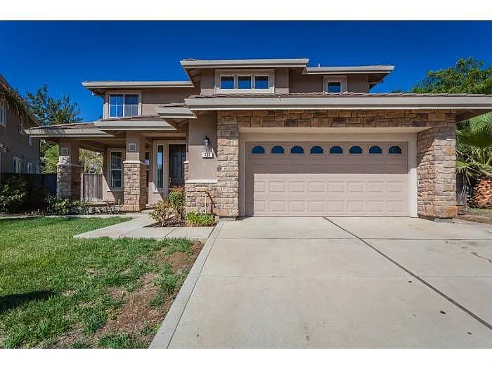 133 Echo Pl photo 1