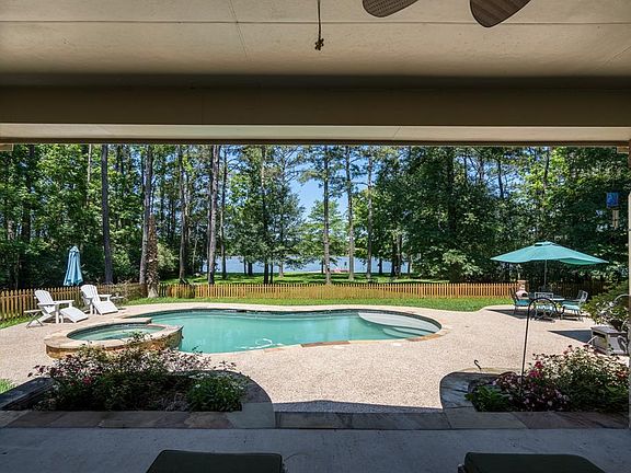 3rd image of 19402 Indigo Lake Dr