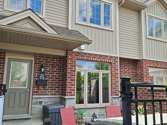 2nd image of 1061 Eagletrace Dr #71