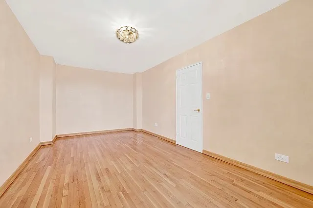 2 bed, 950 sqft, $2,600 — Photo 4