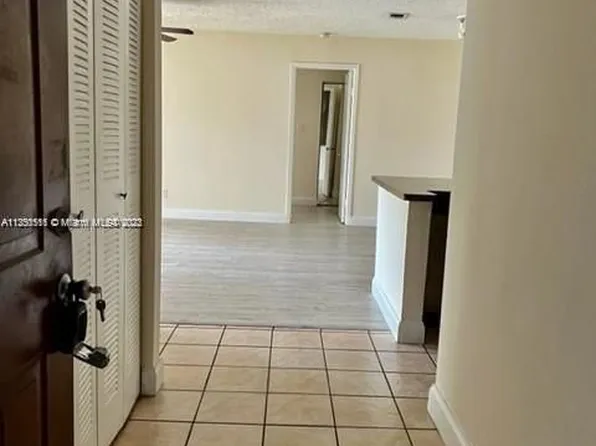 11241 W Atlantic Blvd APT 205, Pompano Beach, FL 33071