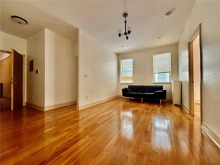 1732 62nd St #1R — Photo 1