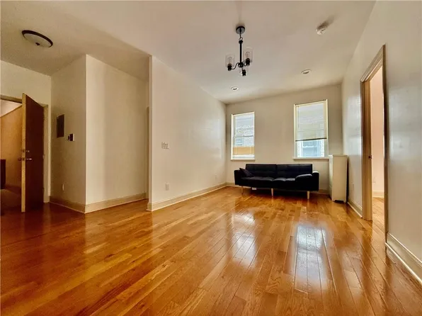 1732 62nd St #1R, Brooklyn, NY 11204
