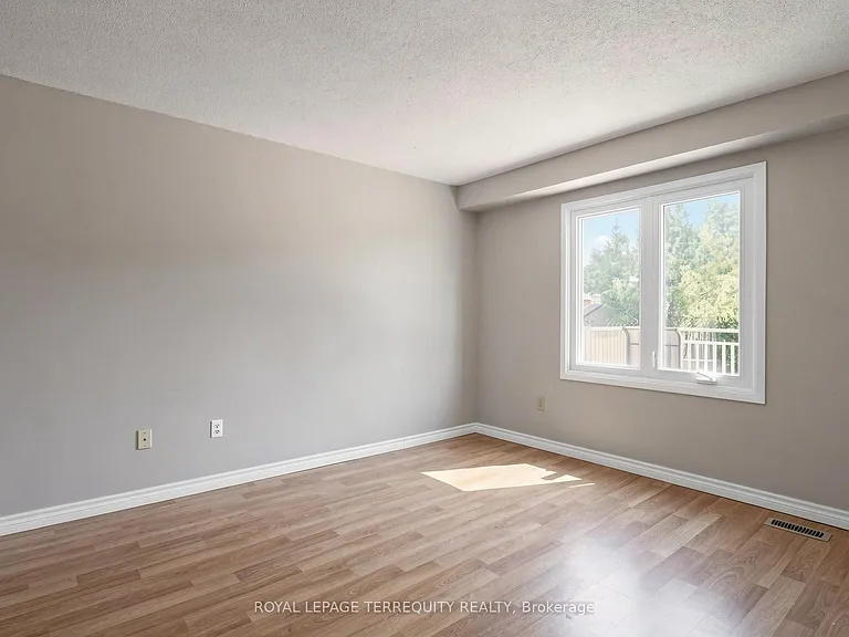 7 Yorkville Ct — Photo 14