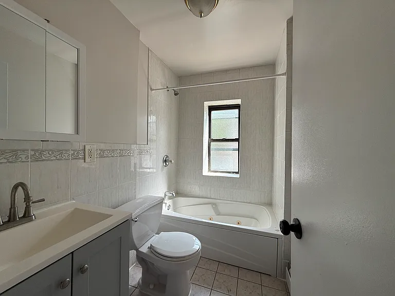 636 Avenue C #1R — Photo 8