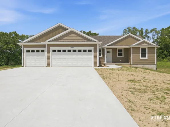 13881 Meadowoak Dr NE, Greenville, MI 48838