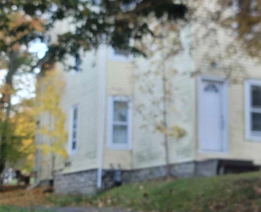 1st image of 14 Hedges Ave