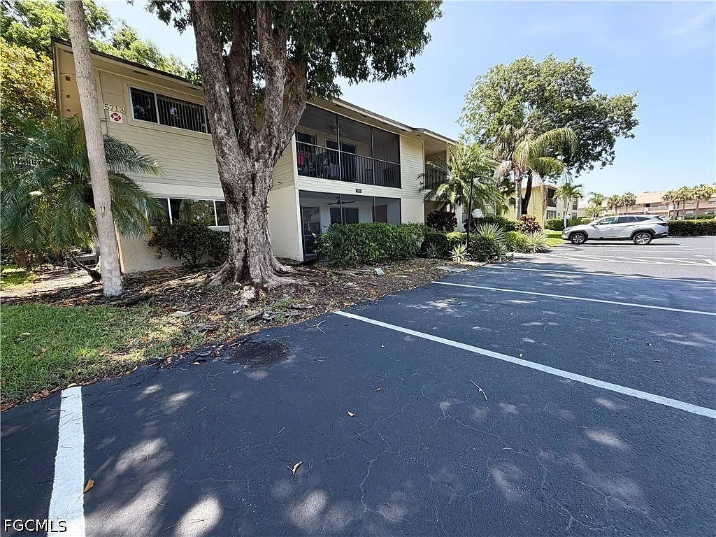 2 bed, 2.0 bath, 830 sqft, $1,400 — Photo 1