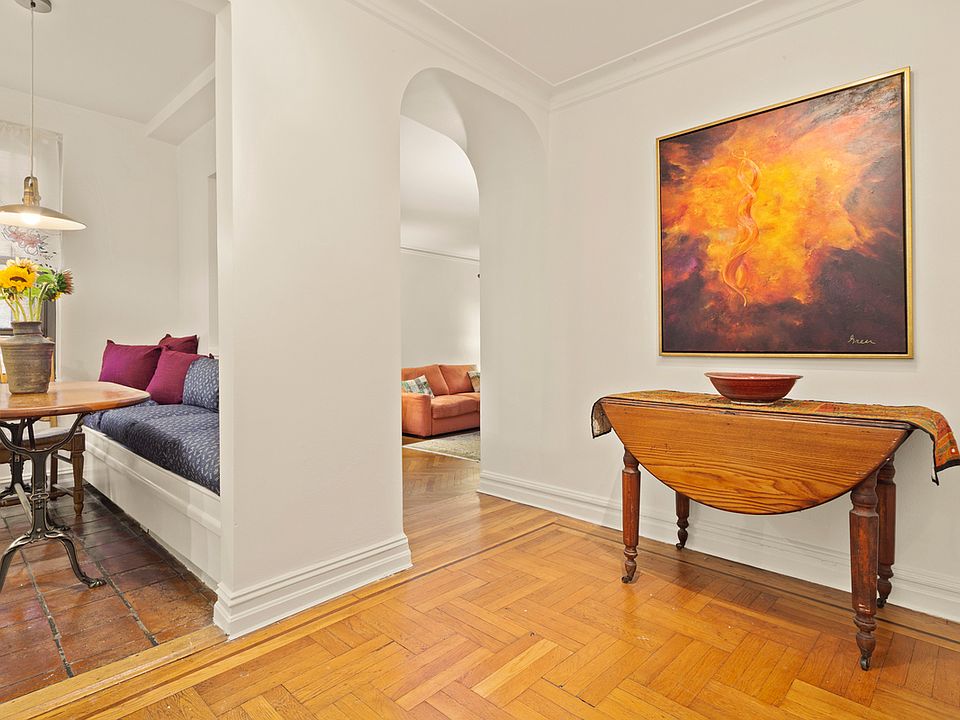 1st image of 320 W 90th St APT 2A
