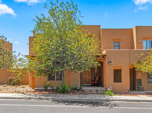 26 E Via Plaza Nueva, Santa Fe, NM 87507