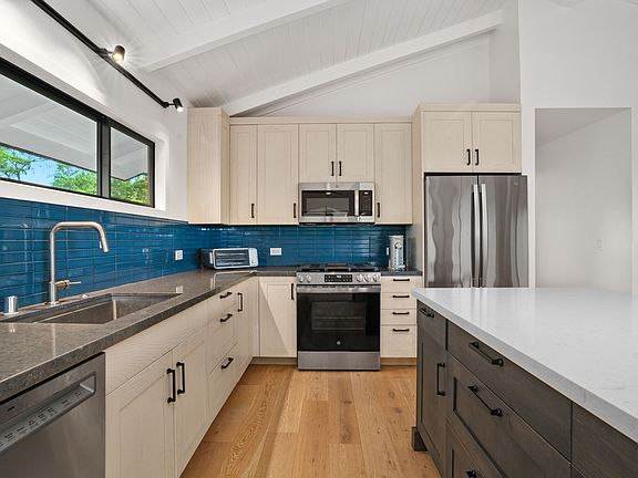 3rd image of 2020A Kolo Rd