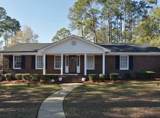 1801 Robinhood Rd, Albany, GA 31707