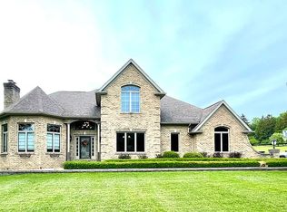 166 Neshannock Trails Dr, New Castle, PA 16105