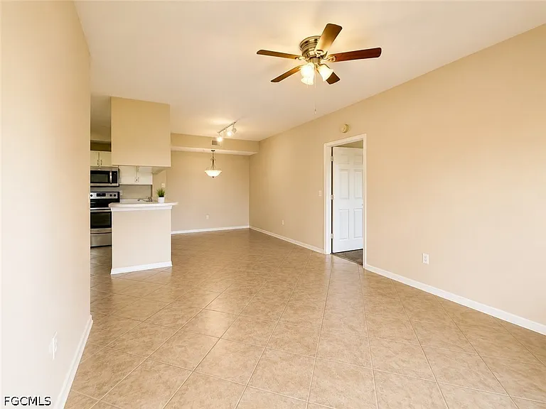 6490 Aragon Way #303 — Photo 14