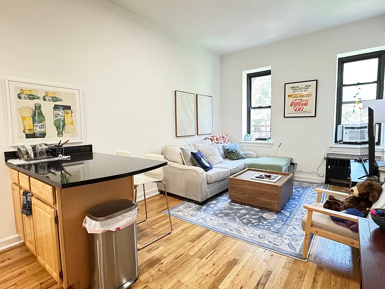 341 E 19th St #2C — Photo 1