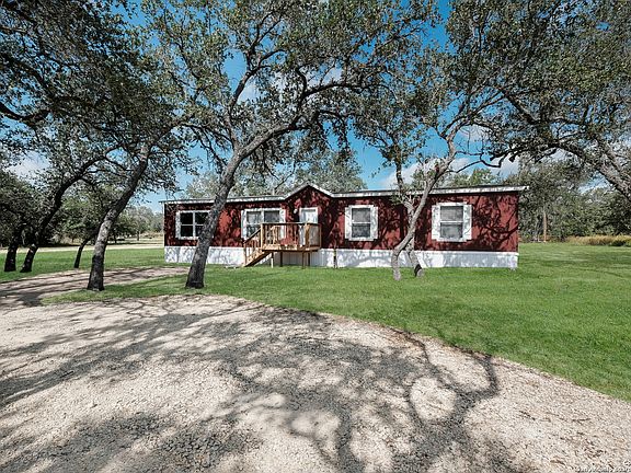 2nd image of 1228 County Road 6723