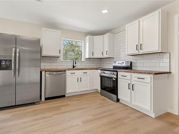 4th image of 1644 Princess Helen Rd W