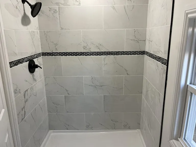 2nd Floor Full Bathroom