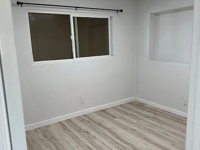 895 Lekeona Loop — Photo 10