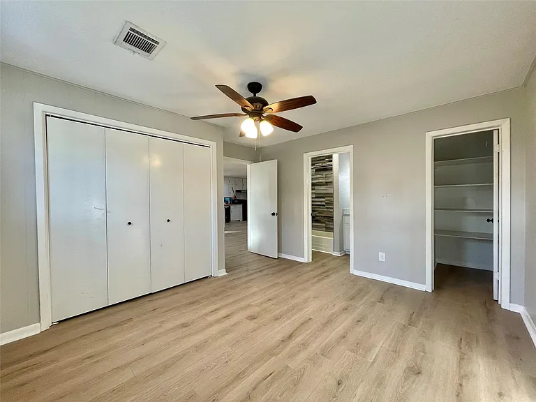817 N Valderas St — Photo 17