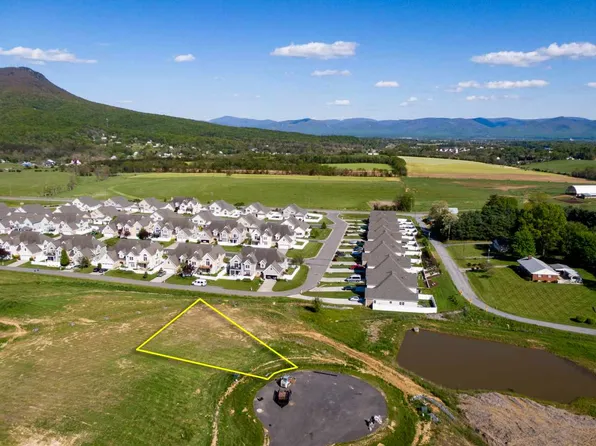 135 Alnwick Ct #244, Harrisonburg, VA 22801