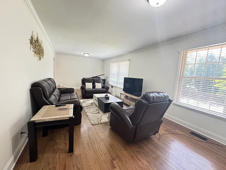 Lakeridge Dr — Photo 5