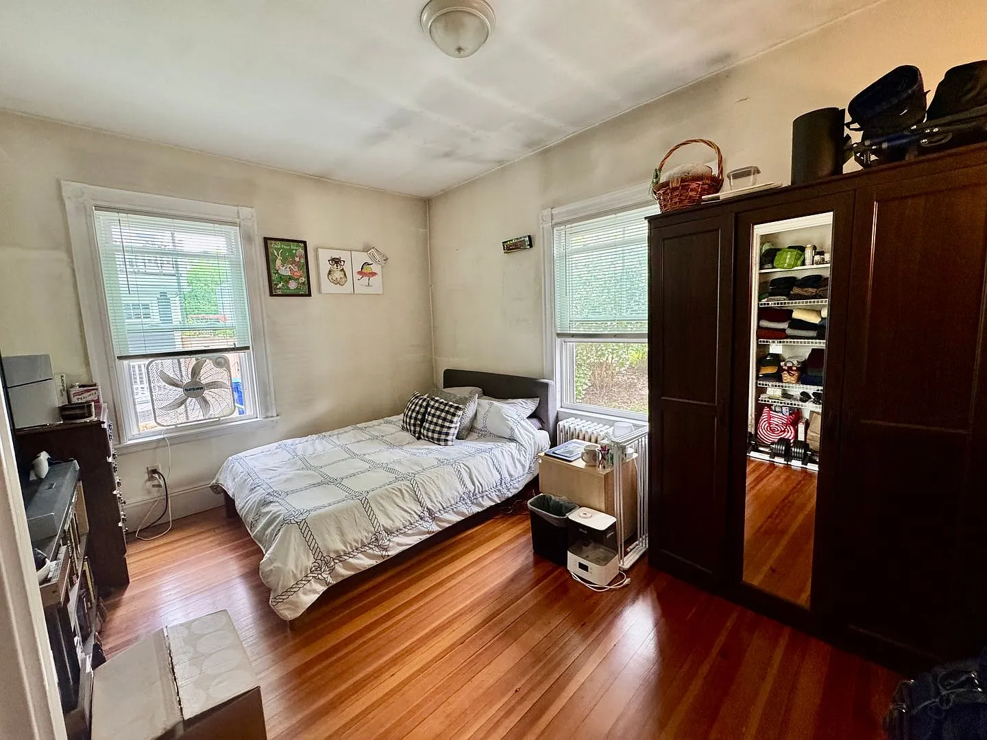 Extra Large Brookline 2 Bed/1.5 Bath ~ 1350 Sq Ft! W/D In-Unit, Parking Available — Photo 4