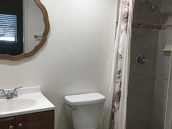 4th image of 601 Pine Dr APT 209
