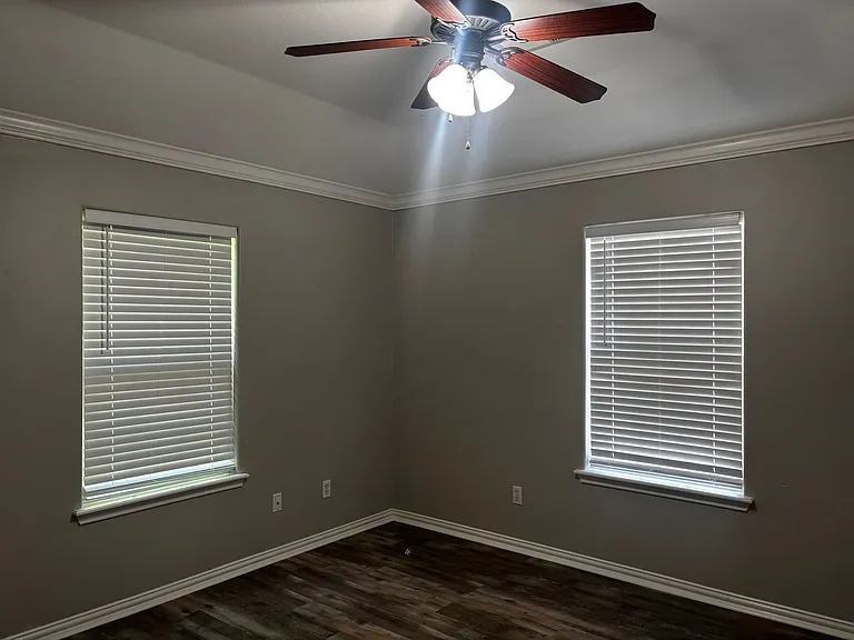 227 Greenleaf St — Photo 9