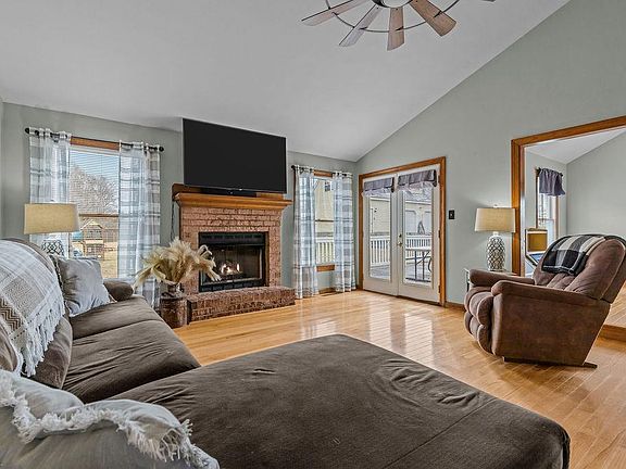 5th image of 16199 Drake Rd