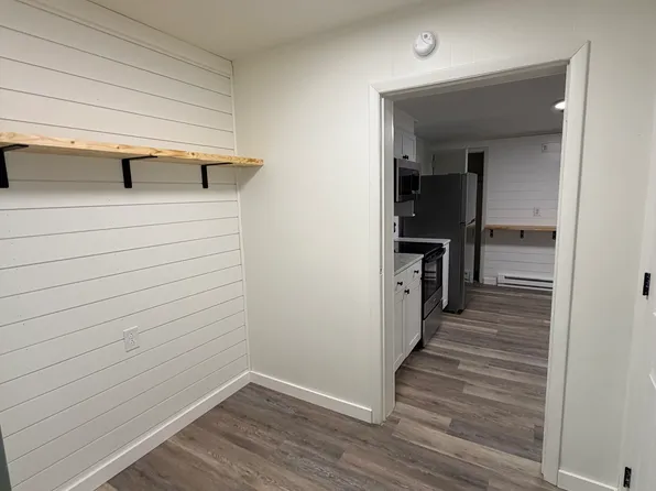 235 E Freedom Ave APT 102, Burnham, PA 17009