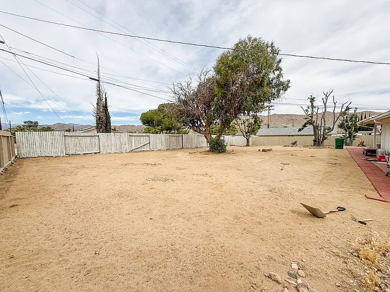 7496 Church St — Photo 13