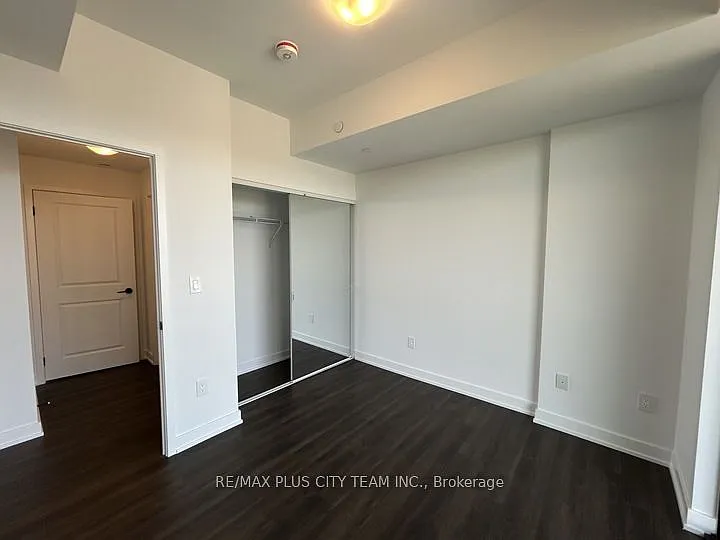 2075 Lakeshore Rd #2301 — Photo 7