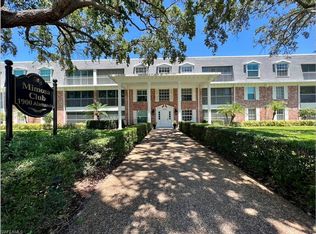 1900 Alamanda Dr APT 103, Naples, FL 34102