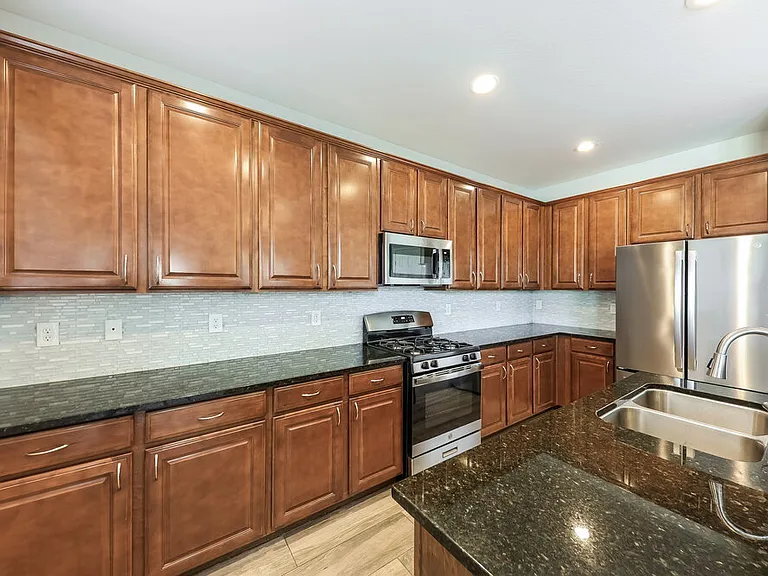 27424 N 54th Ln — Photo 9