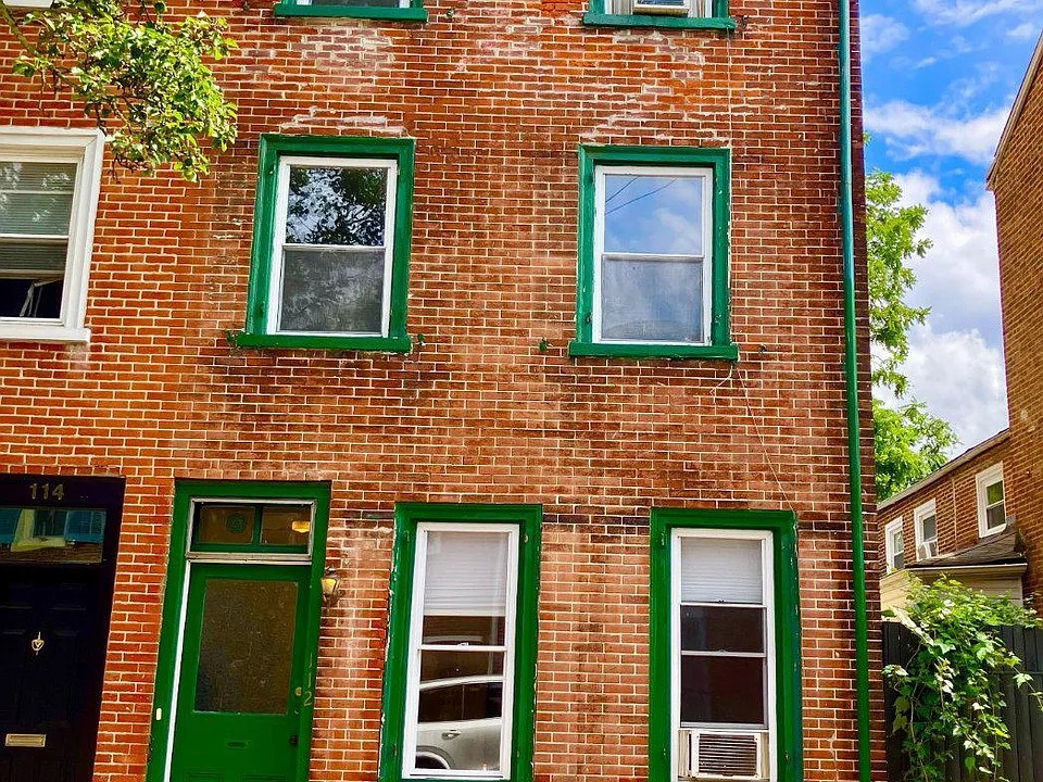 112 E Miner St