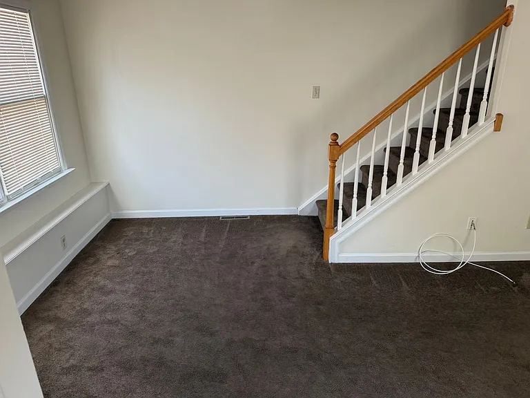 802-804 Hawthorne Rd — Photo 5