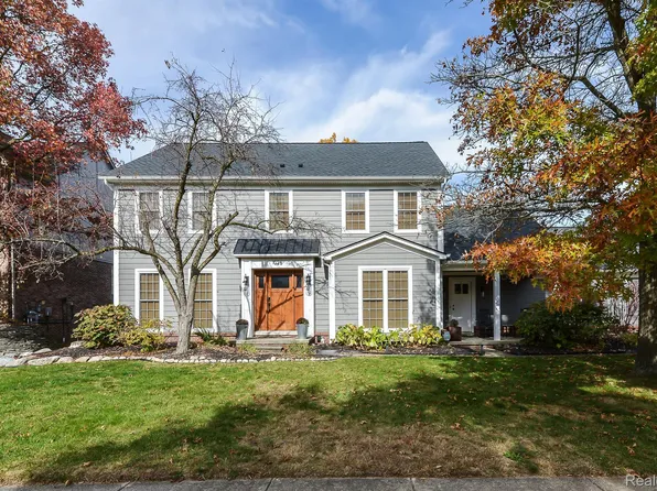 1026 Andover Dr, Northville, MI 48167