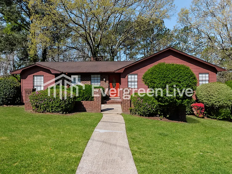 1420 Mohican Dr — Photo 1