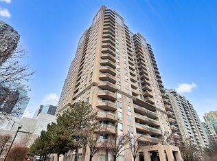 35 Empress Ave #504, Toronto, ON M2N 6T3