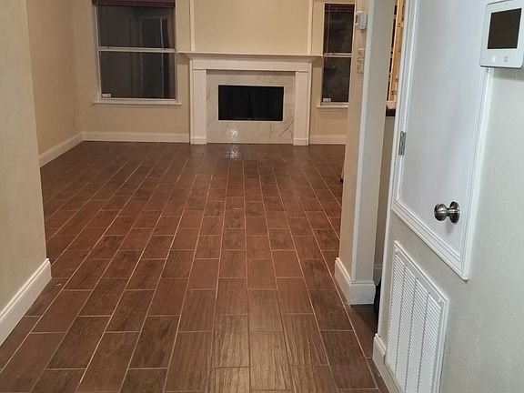 4th image of 1821 Cambridge Dr
