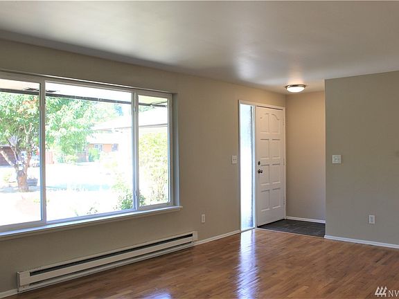 4th image of 11211 47th Ave NE