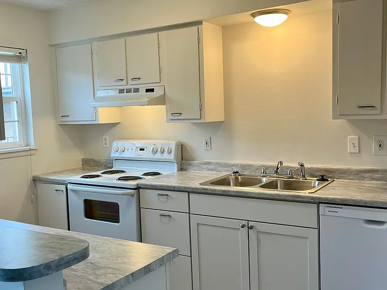 Cambridge Dorchester Apartment Homes — Photo 83