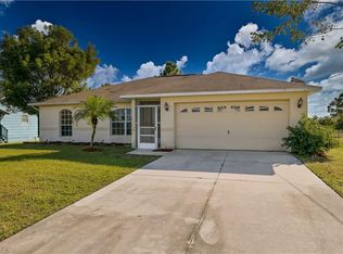 3207 40th St SW, Lehigh Acres, FL 33976
