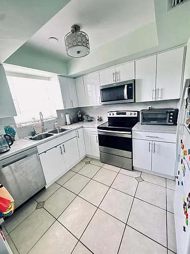 1350 NE 119th St #135021 Photo 1