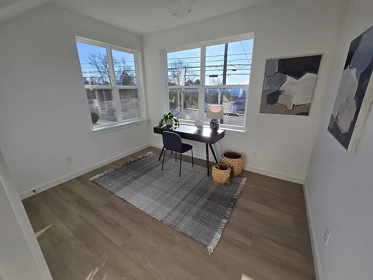 1015 W Trinity Ln #1 — Photo 11