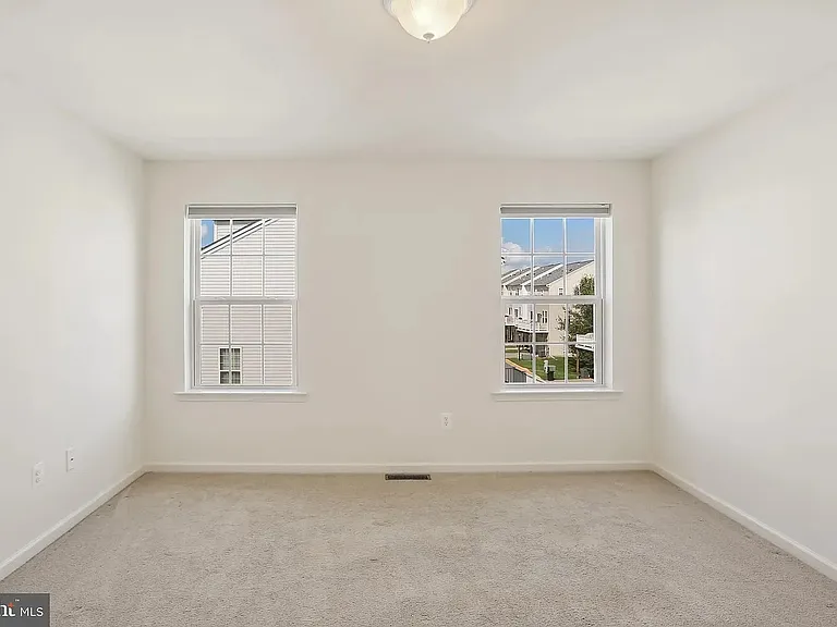 18320 Woodhouse Ln — Photo 23