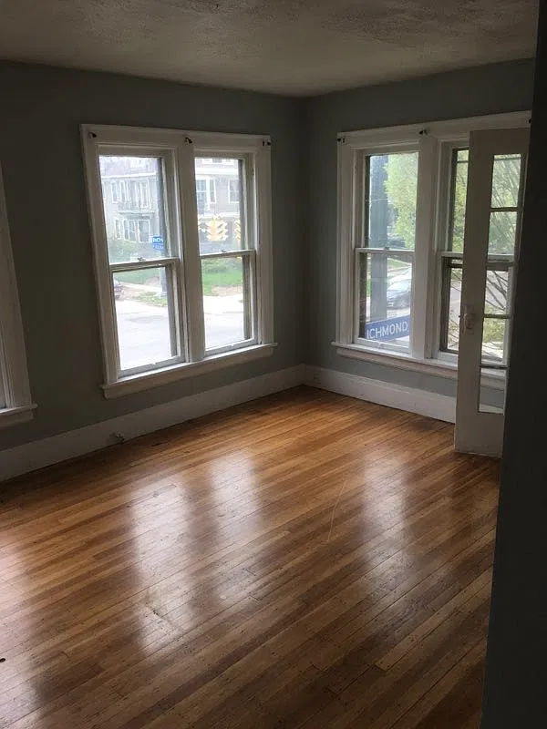 696 Richmond Avenue - 2 — Photo 3