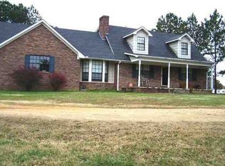 1400 Juno Bargerton Rd, Lexington, TN 38351